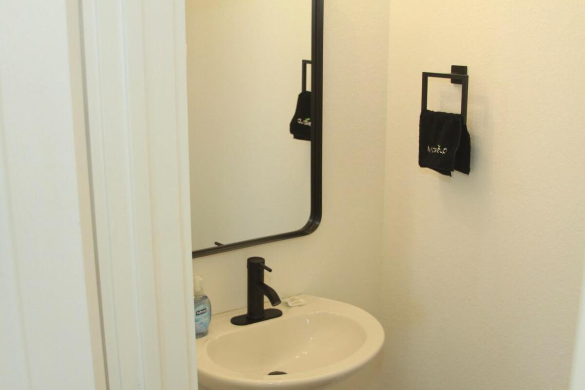Holiday home Stylish Townhouse In